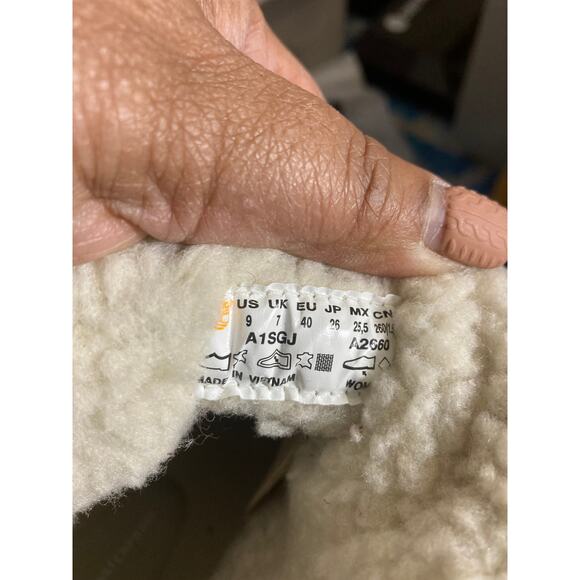 Timberland Jayne Waterproof Teddy Fleece Fold Down Boot in Burgundy  9 - Picture 4 of 5